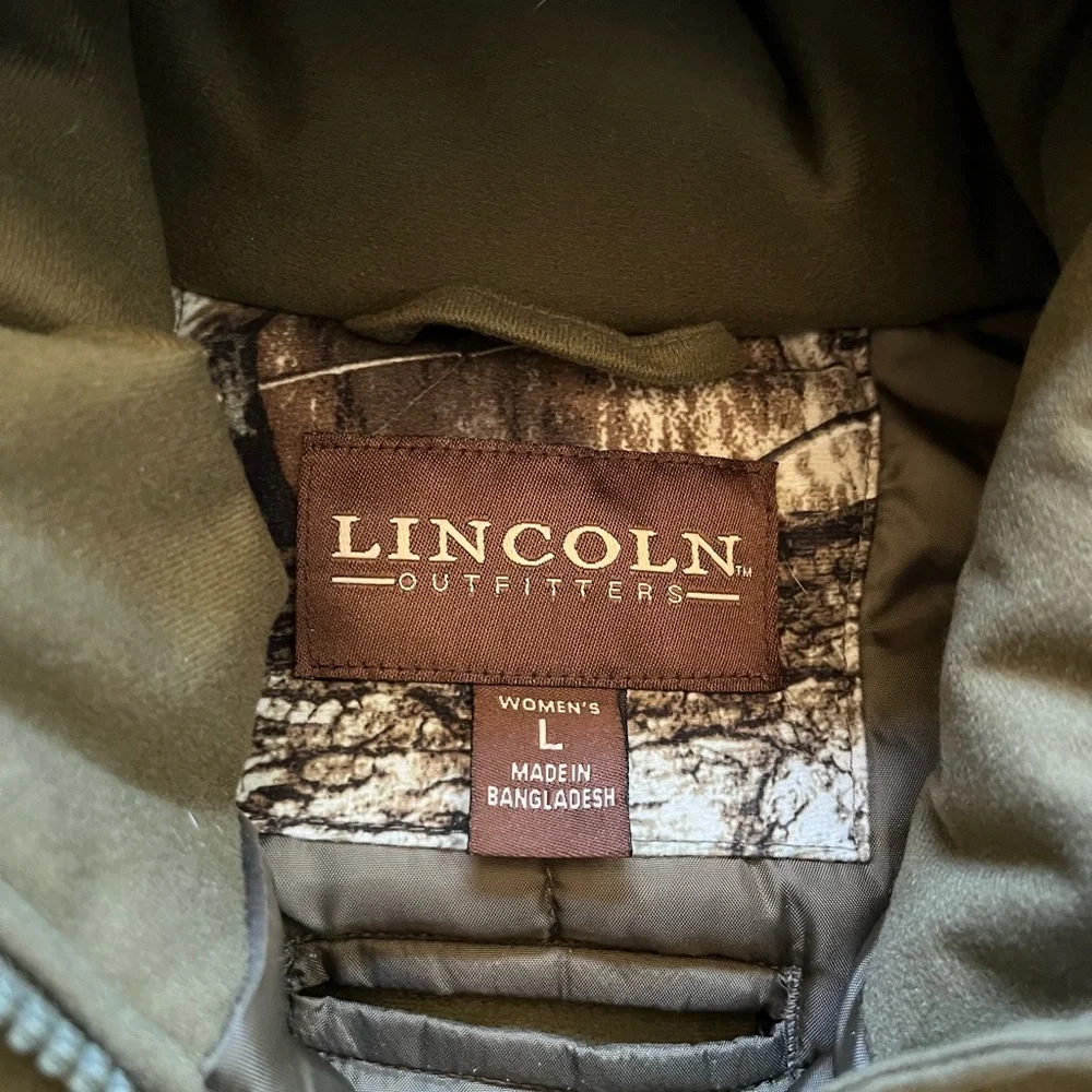 Women’s Camouflage Hooded Jacket - Picture 3 of 5